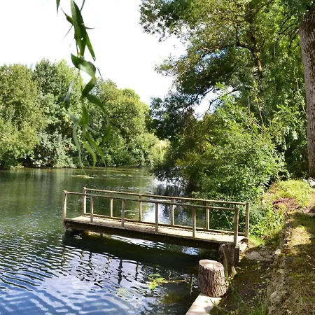 Country house Au Bord De La Riviere Avec Jardin Et Wifi *