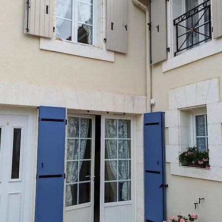 Holiday home Au Bord De La Charente Avec Jardin Privatif, Wifi Fibre, Velos Et Equipements Familiaux - Fr-1-653-162 *