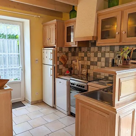 Au Bord De La Riviere Avec Jardin Et Wifi - Fr-1-653-162 * Saint-Genis-d'Hiersac