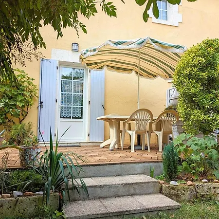 Au Bord De La Charente Avec Jardin Privatif, Wifi Fibre, Velos Et Equipements Familiaux - Fr-1-653-162 *