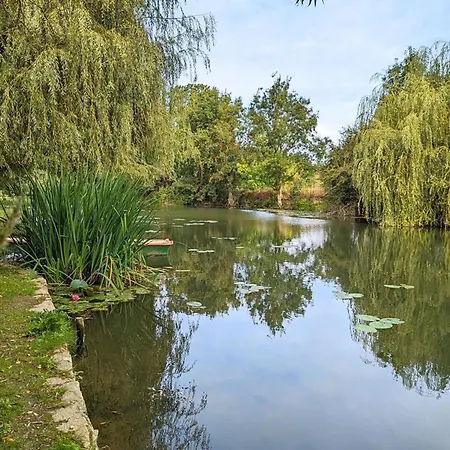 Au Bord De La Riviere Avec Jardin Et Wifi - Fr-1-653-162 בית נופש Saint-Genis-d'Hiersac