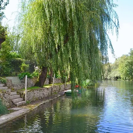 Country house Au Bord De La Riviere Avec Jardin Et Wifi