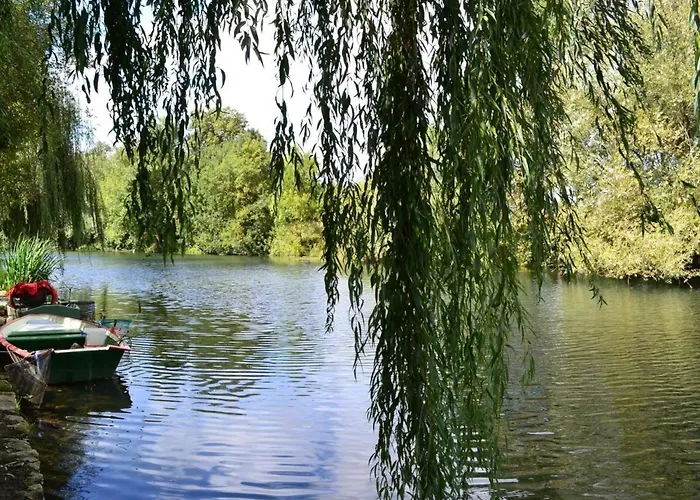 Au Bord De La Riviere Avec Jardin Et Wifi - Fr-1-653-162