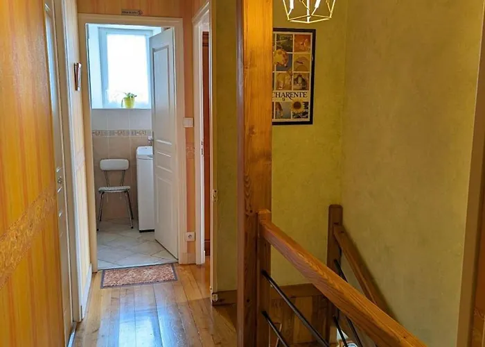 Au Bord De La Riviere Avec Jardin Et Wifi - Fr-1-653-162 Vakantiehuis