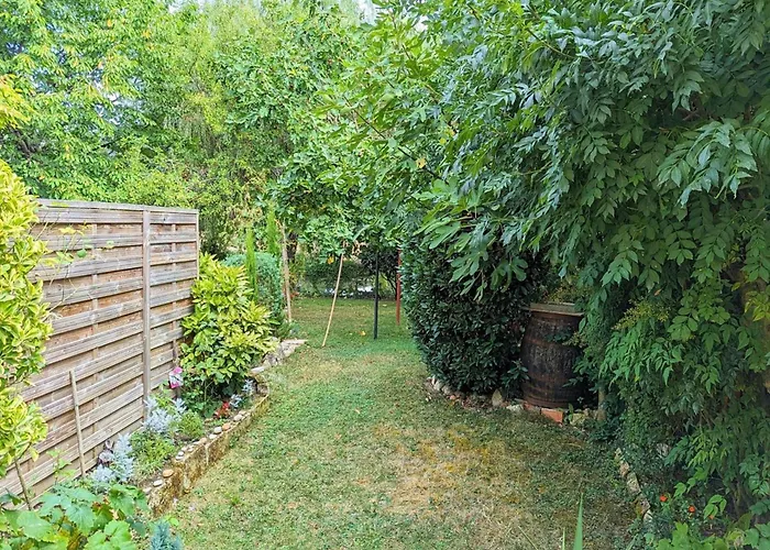 Au Bord De La Riviere Avec Jardin Et Wifi - Fr-1-653-162 *