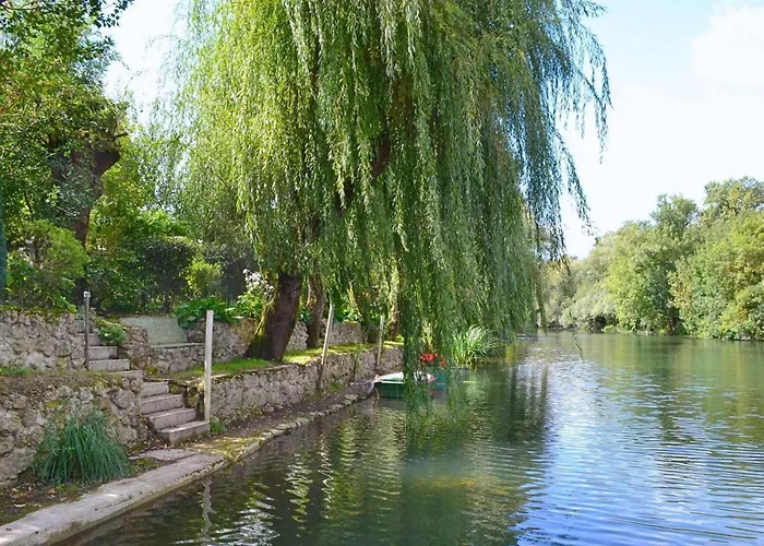 Vakantiehuis Au Bord De La Riviere Avec Jardin Et Wifi - Fr-1-653-162