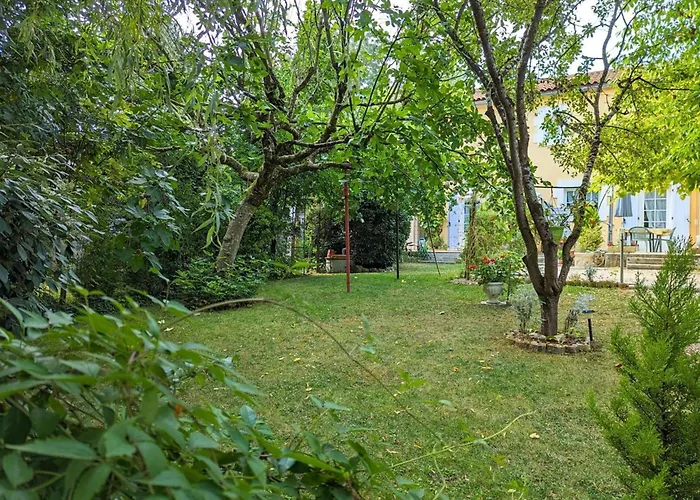 Au Bord De La Riviere Avec Jardin Et Wifi - Fr-1-653-162 Vakantiehuis Saint-Genis-d'Hiersac